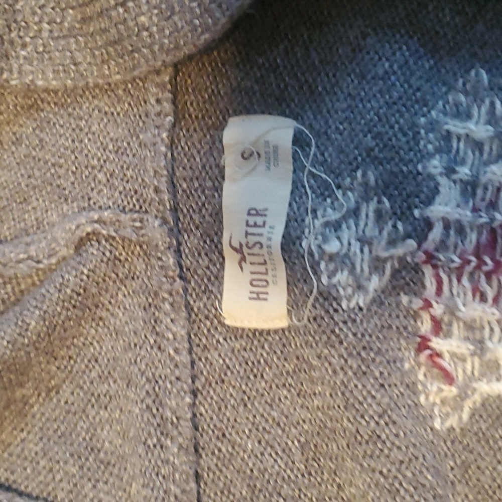 Hollister Cardigan